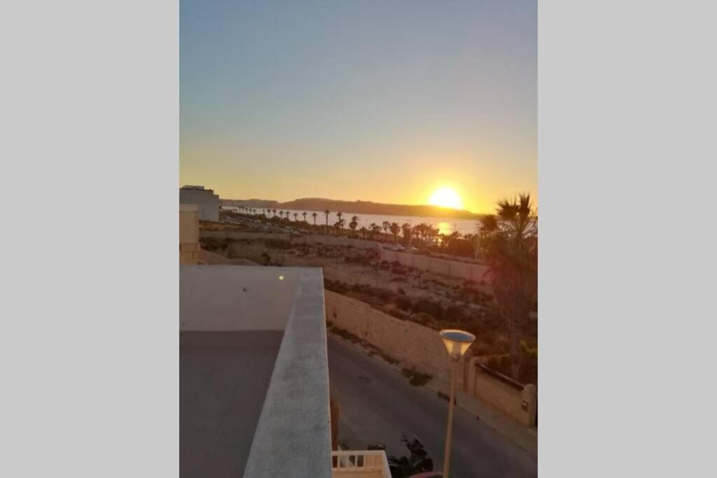 Sunshine Holiday Apartment 5 With Spectacular Seaviews St. Paul's Bay Bagian luar foto