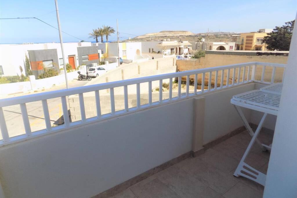 Sunshine Holiday Apartment 5 With Spectacular Seaviews St. Paul's Bay Bagian luar foto