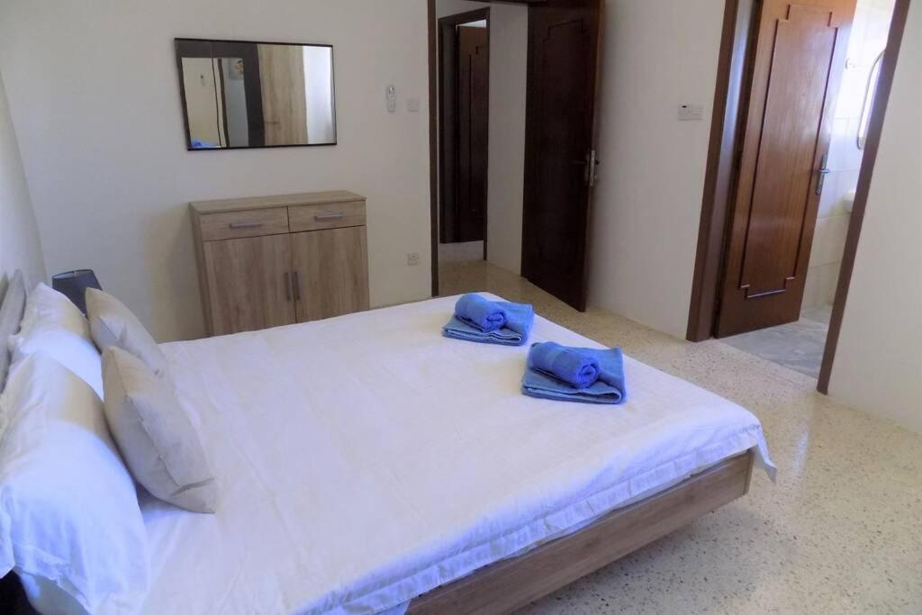 Sunshine Holiday Apartment 5 With Spectacular Seaviews St. Paul's Bay Bagian luar foto